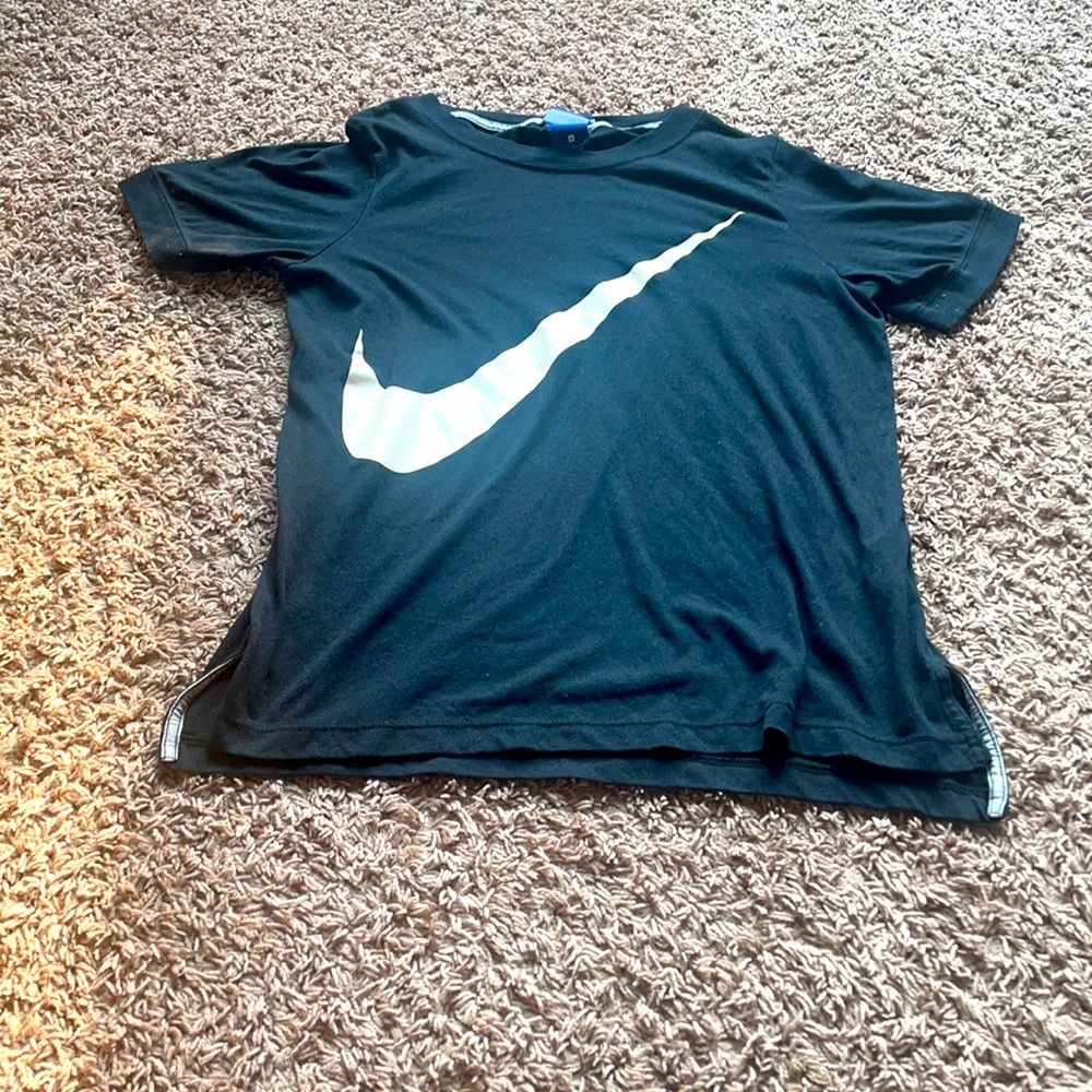 Nike shirt size S
